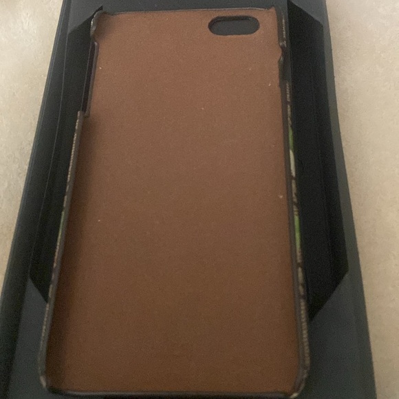 Gucci IPhone 8 Plus - Picture 4 of 6